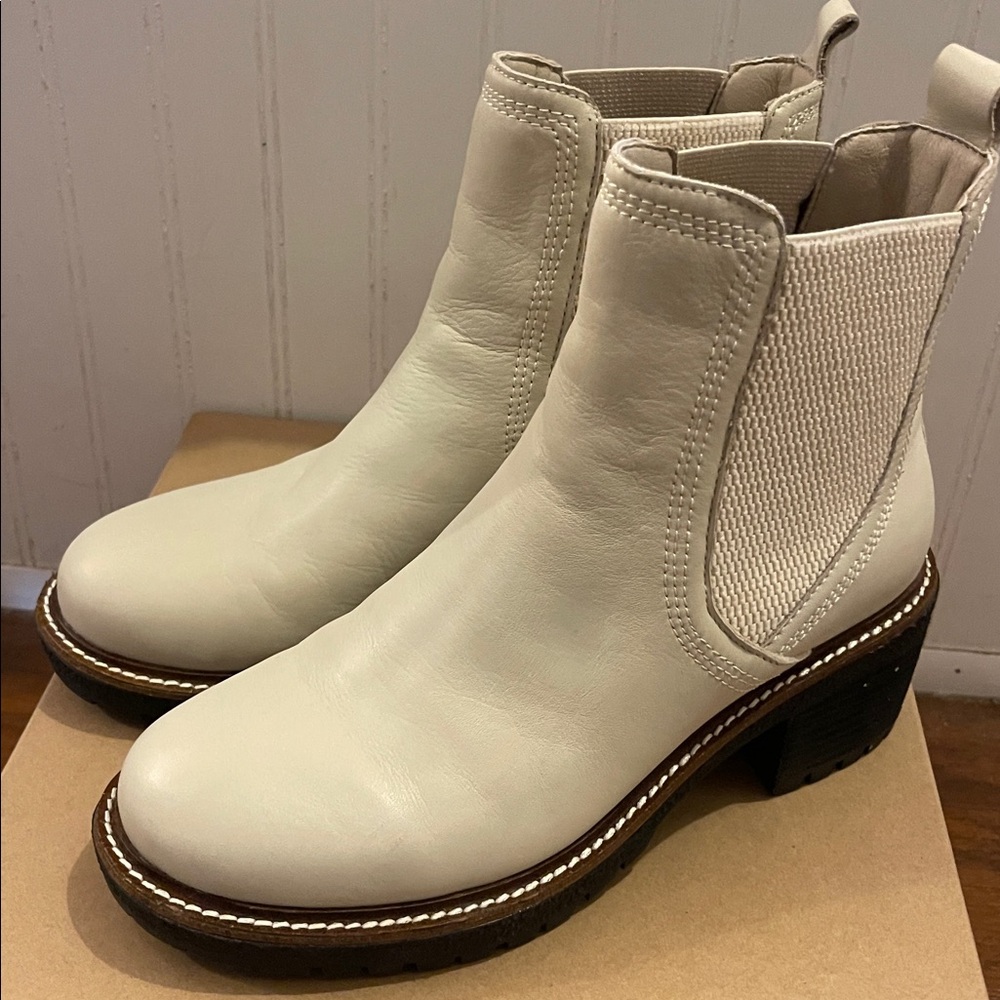 Vintage Havana Stylish Cream Ankle Boots